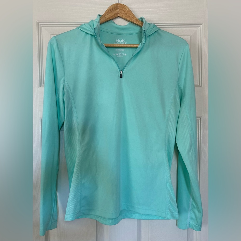 Huk Women's Long Sleeve Quarter-Zip Top in Aqua NWOT